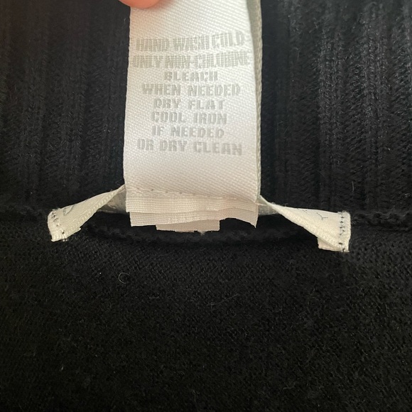 Design History Open Front Black Sweater - Picture 4 of 5